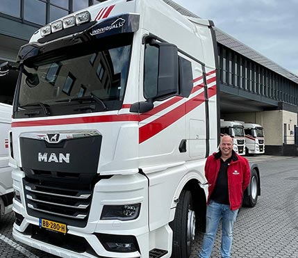 Truck met trucker ACG group
